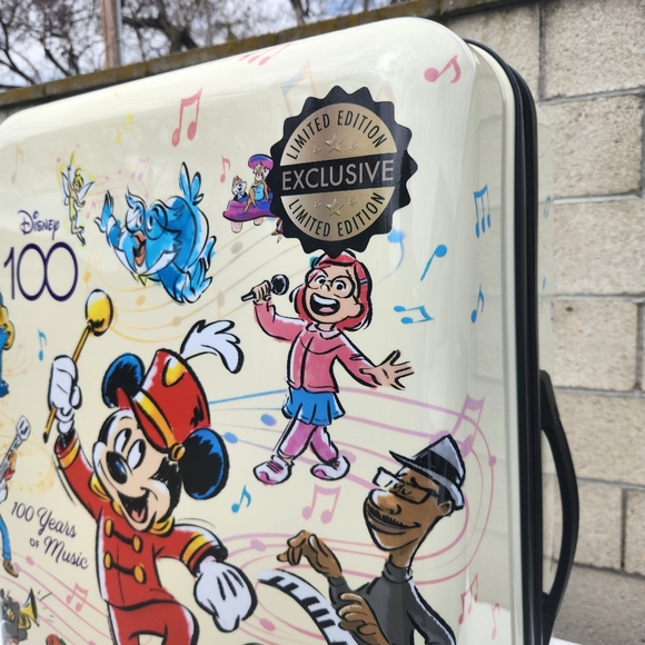 Disney Hard Suitcases Bioworld Limited Edition 100 Years Of Music 20" - Picture 4 of 5
